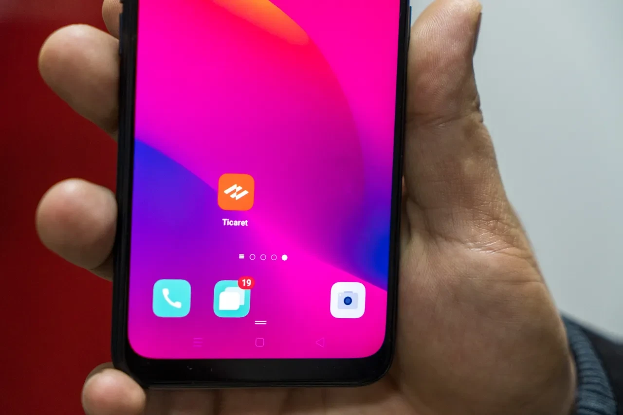 Yapay zeka ile tuzağa çekildi! Elinde avucunda para kalmadı: Dolandırıcıların yöntemi şoke etti 