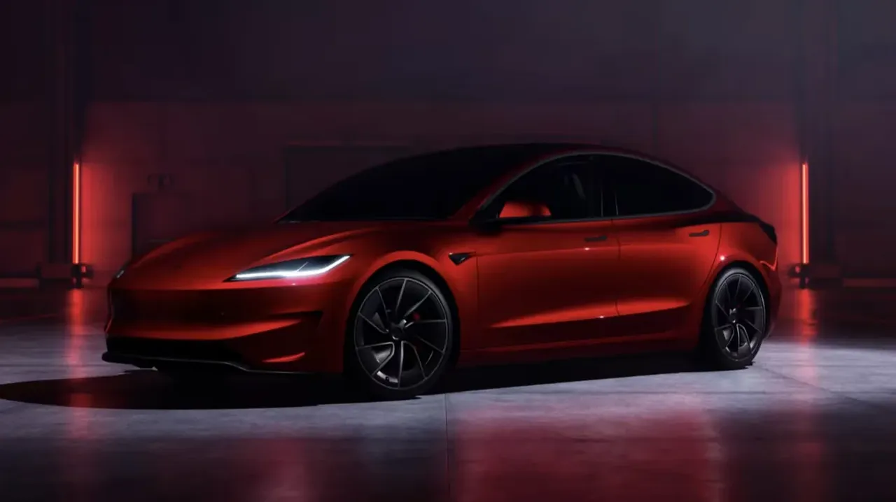 179 bin Tesla Model 3 için güvenlik incelemesi
