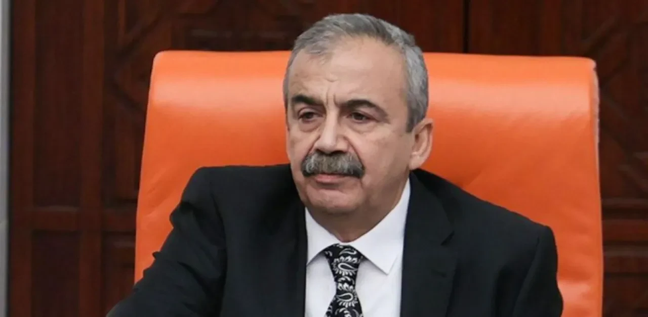 Sırrı Süreyya Önder 