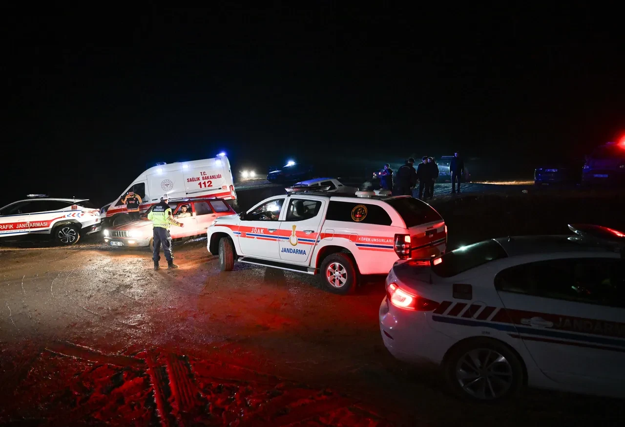 Ankara'da düşen uçağın görgü tanıkları anlattı: Cesetlerin et parçaları görünüyordu