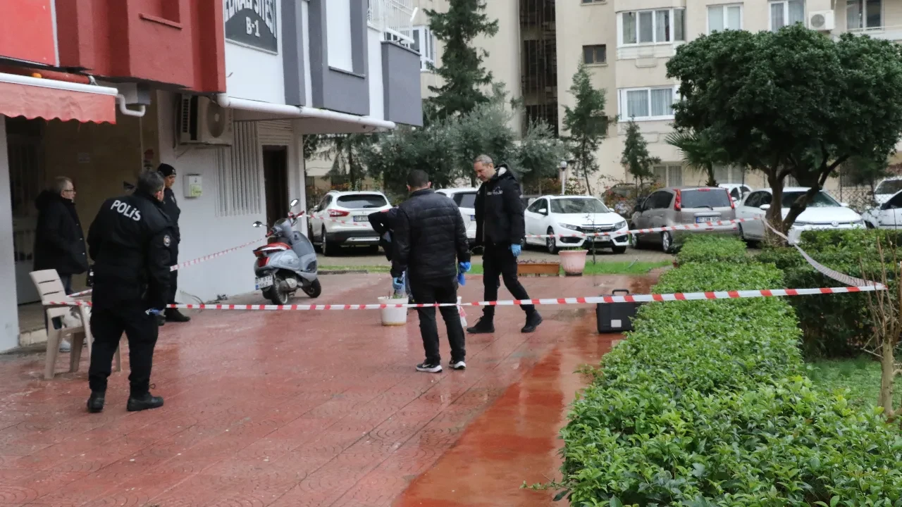 Anne oğul aynı acı kaderi paylaştı! Bir gün arayla balkondan düşerek öldüler