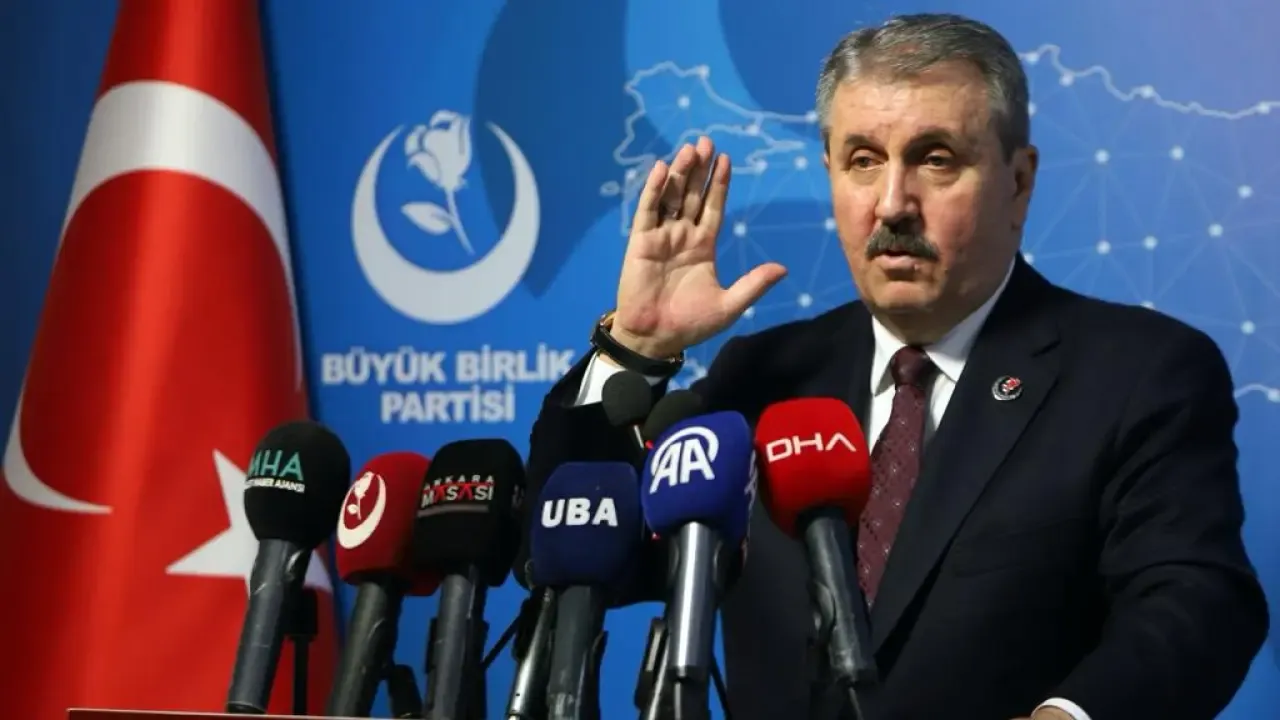 Asgari ücret zammına siyasi partilerden tepki: Alın terinin karşılığı değil