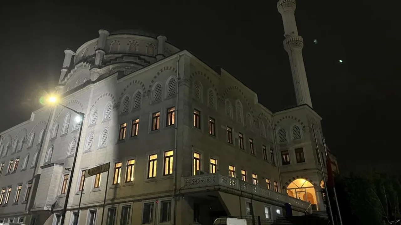 Başakşehir'de yürek yakan olay! Cami tuvaletinde cansız bedeni bulundu 