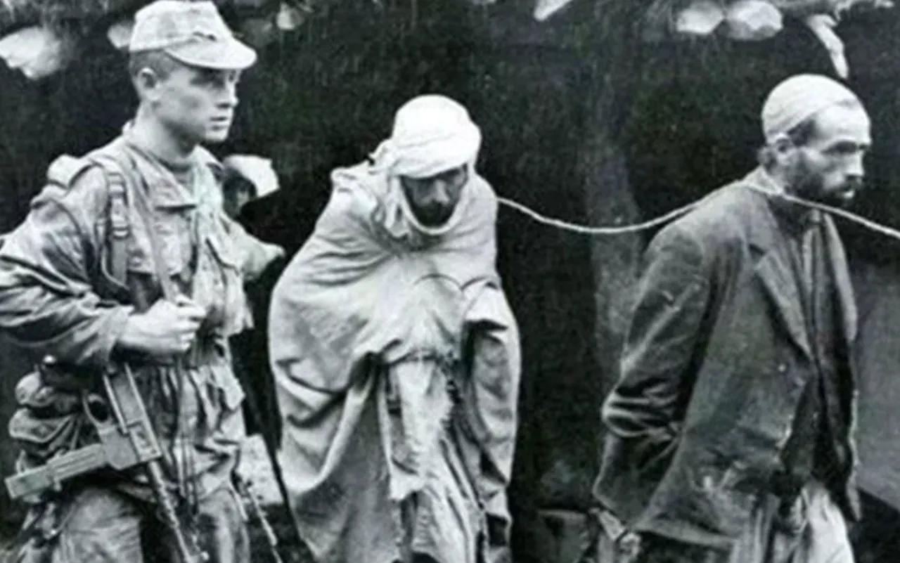 Cezayir'den Fransa'ya tarihi hamle! 132 yıllık sömürü suç sayıldı