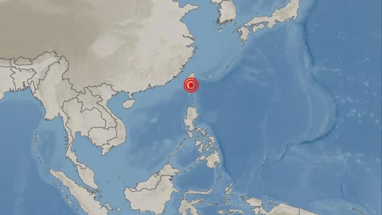 Dünya beşik gibi! Tayvan'da şiddetli deprem