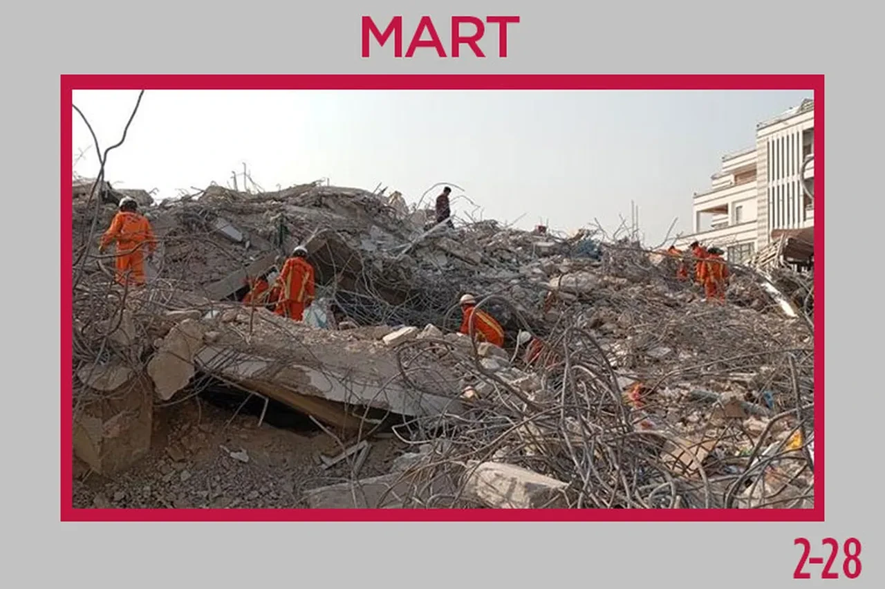 Myanmar'da  yıkılan bir konut