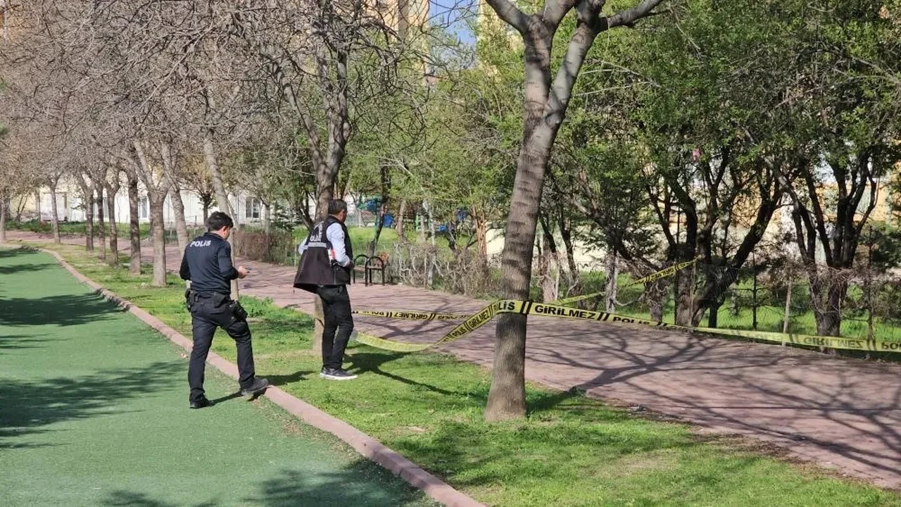 Evlilik teklifini reddeden adama kurşun yağdırdı! Alışveriş yaparken yakalanan kadın, "Ölmedi" diyerek ağladı