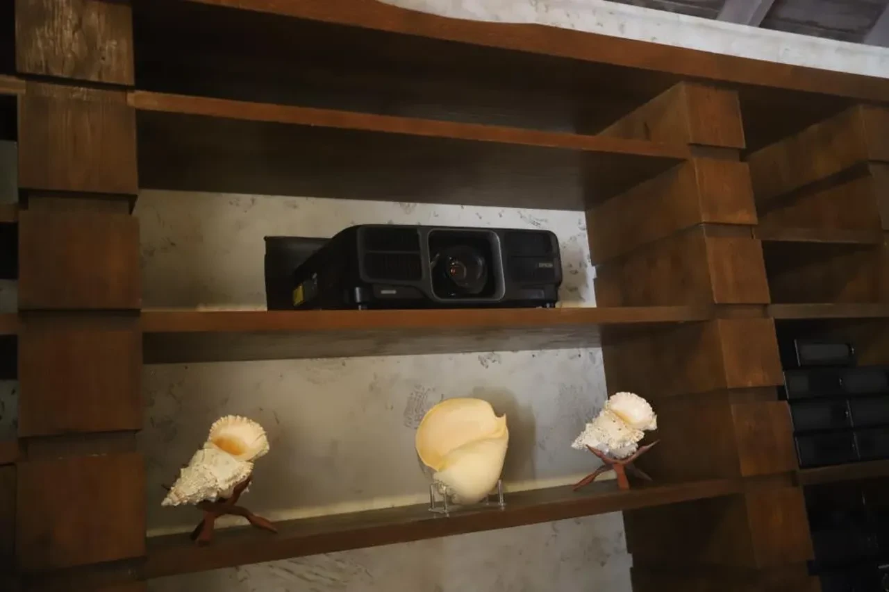 Jeffrey Epstein'e ait her şey bu 'jmail.world' arayüzünde! Malikanesi bile gezilebiliyor