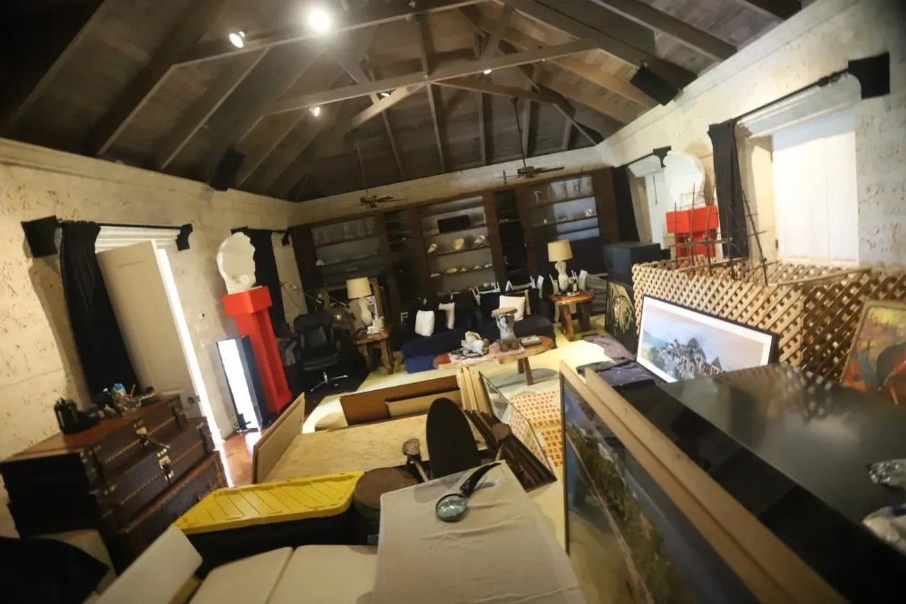 Jeffrey Epstein'e ait her şey bu 'jmail.world' arayüzünde! Malikanesi bile gezilebiliyor