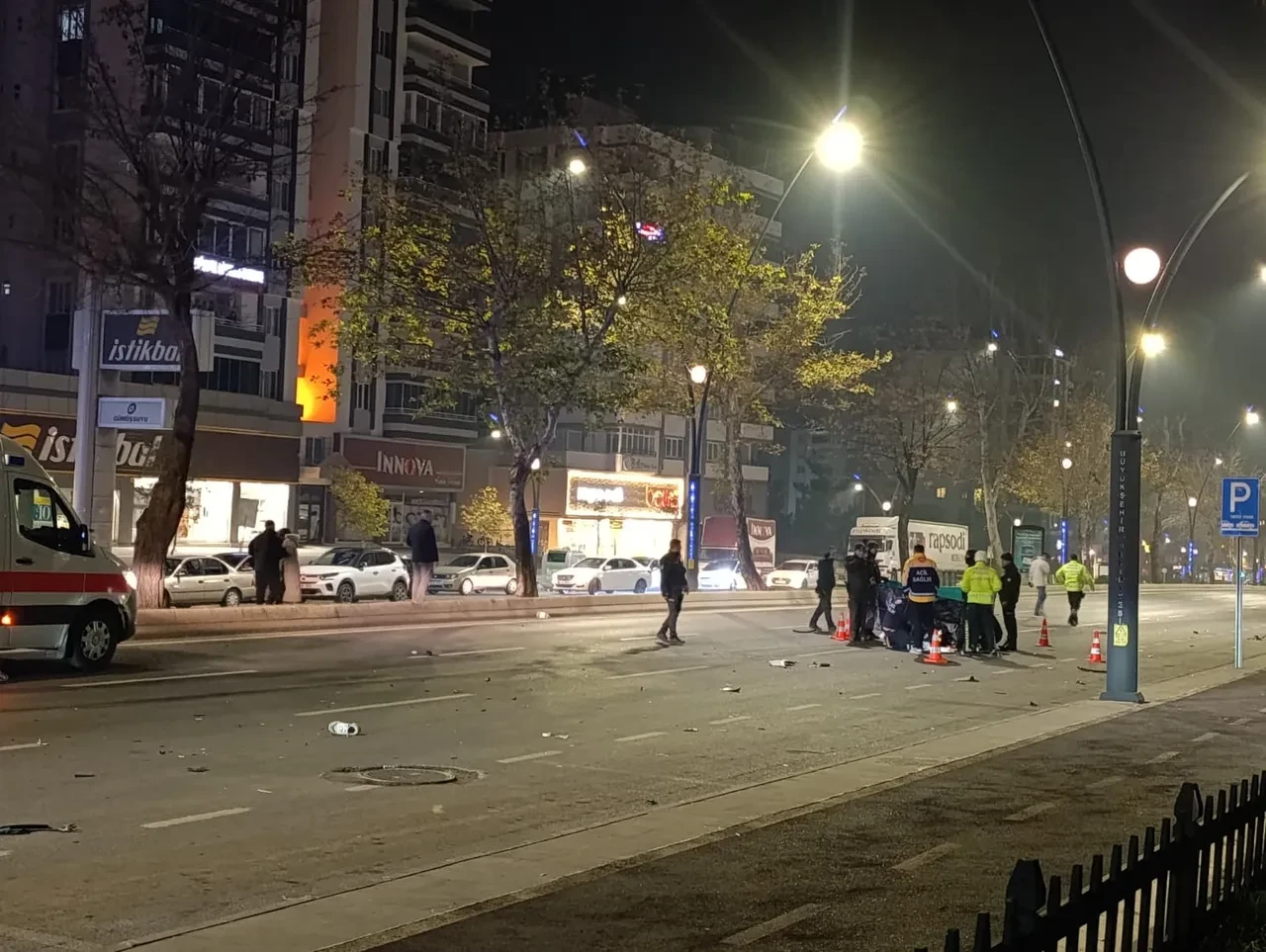 Kahramanmaraş'ta korkunç kaza! Yarış yapan otomobiller dehşet saçtı: 1 ölü, 1 ağır yaralı