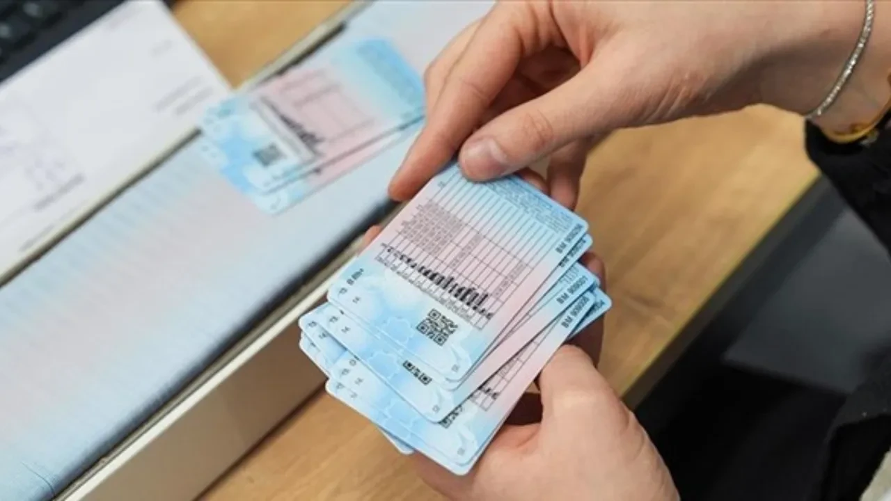 Kimlik, ehliyet, pasaport... İşte değerli kağıtların 2026 fiyatları 