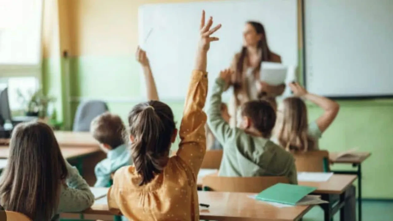 MEB'e şikayet yağdı! Fenomen öğretmenlere inceleme başlatıldı