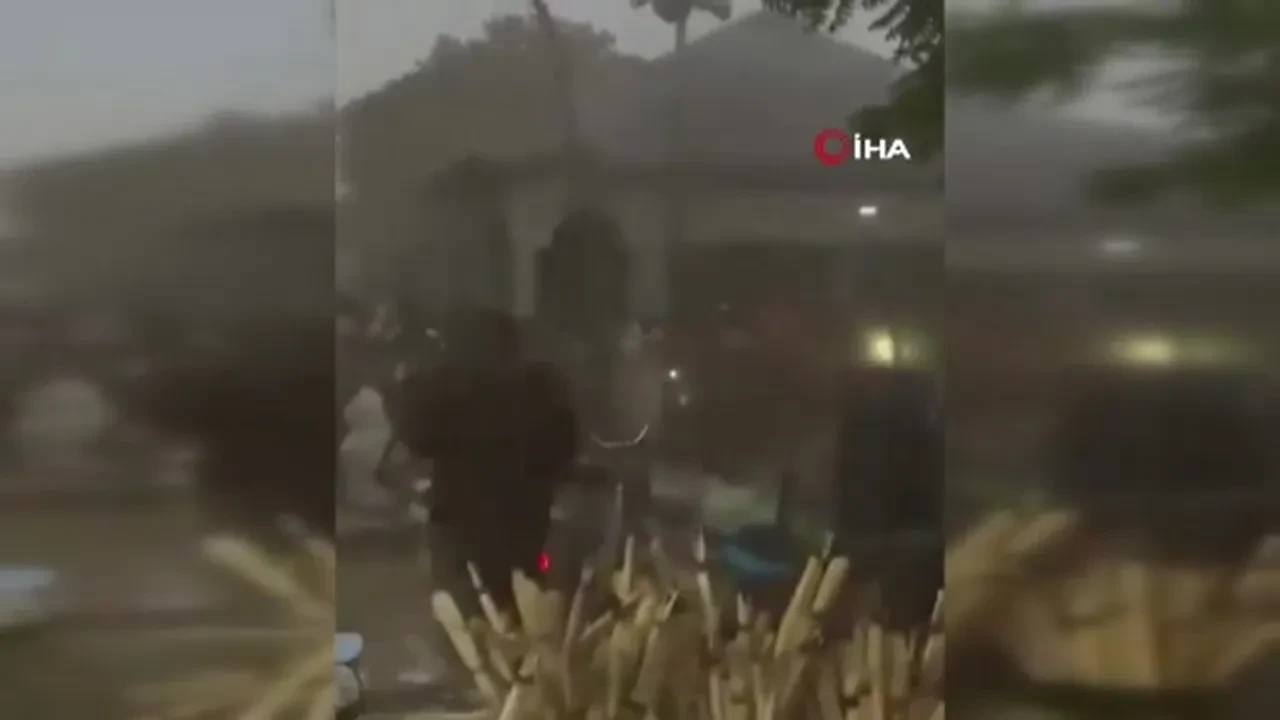 Nijerya'da camiye hain saldırı! Bombalı saldırıda 7 kişi hayatını kaybetti