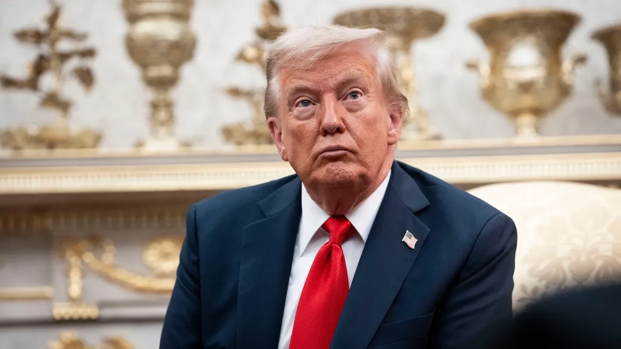 Trump’tan Fed çıkışı: Benimle aynı çizgide olmayan başkan olamaz