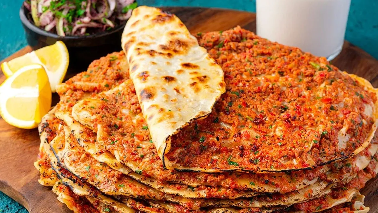 Bakanlık yeni listeyi açıkladı! Lahmacun harcında olanlar şoke etti!