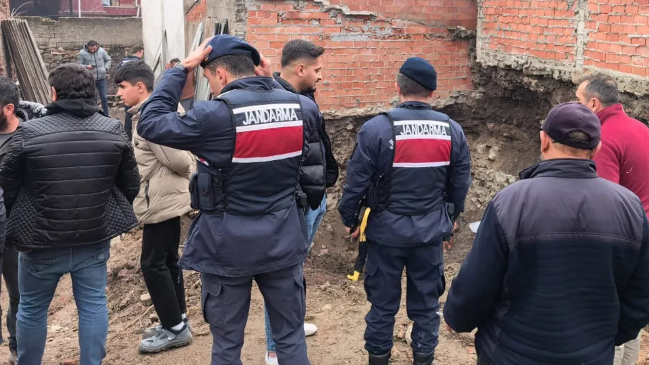 Bursa’da esrarengiz olay! Kazı sırasında ortaya çıktı, jandarma ablukaya aldı