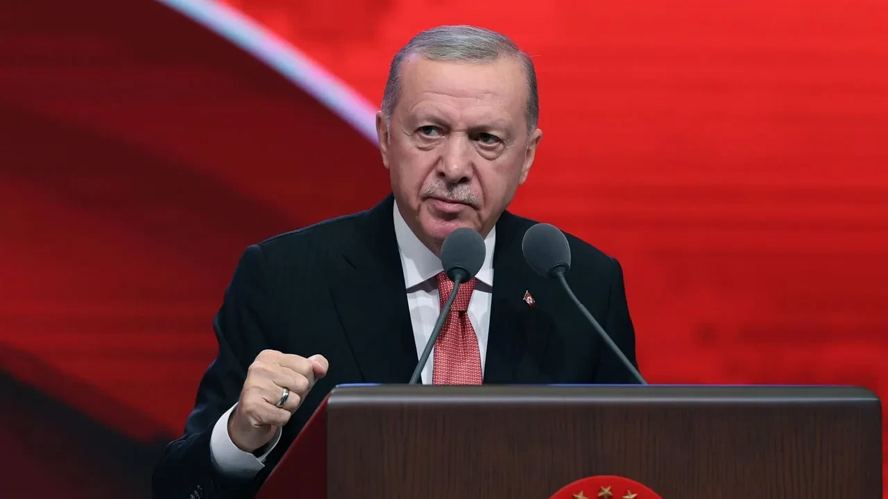 Cumhurbaşkanı Erdoğan'dan İslam alemine Regaip Kandili mesajı!