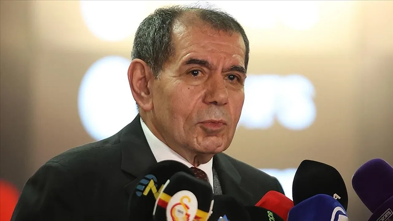 Galatasaray'da transfer harekatı: Yönetim 2 ismin biletini kesti!