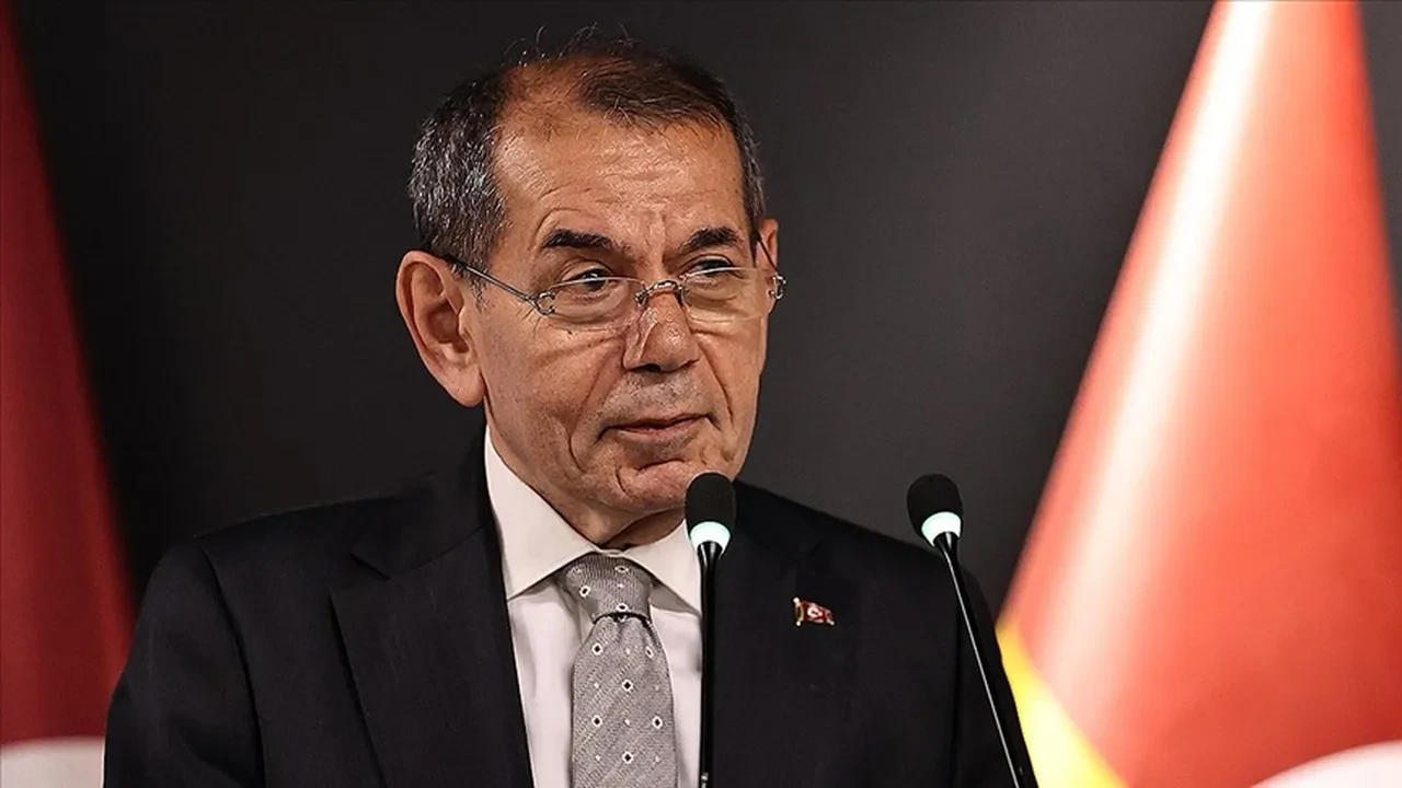 Galatasaray'da transfer harekatı: Yönetim 2 ismin biletini kesti!