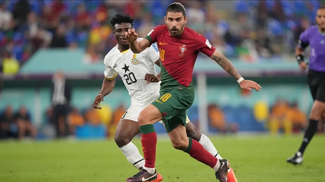 Galatasaray'ın rakipleri zorlu! İngiliz devleri de 25 milyonluk yıldızın peşinde