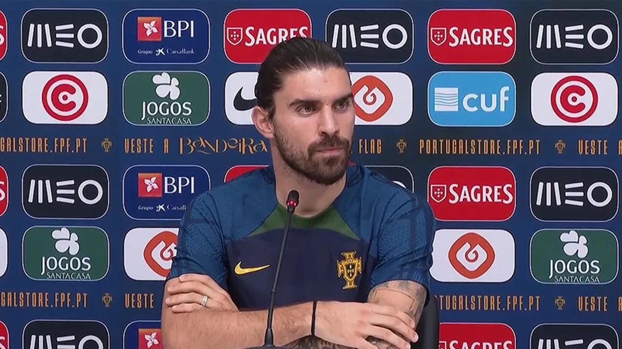 Galatasaray'ın rakipleri zorlu! İngiliz devleri de 25 milyonluk yıldızın peşinde