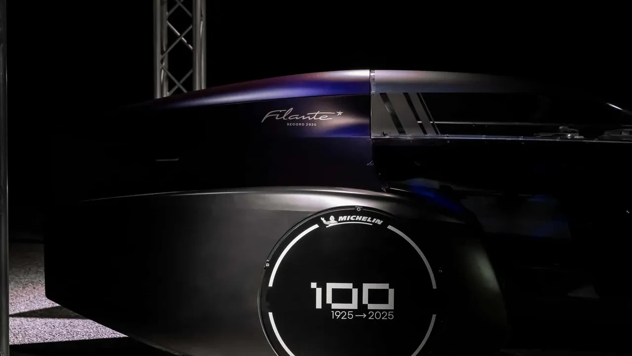 Renault’dan 1000 KM menzilli geleceğin otomobili