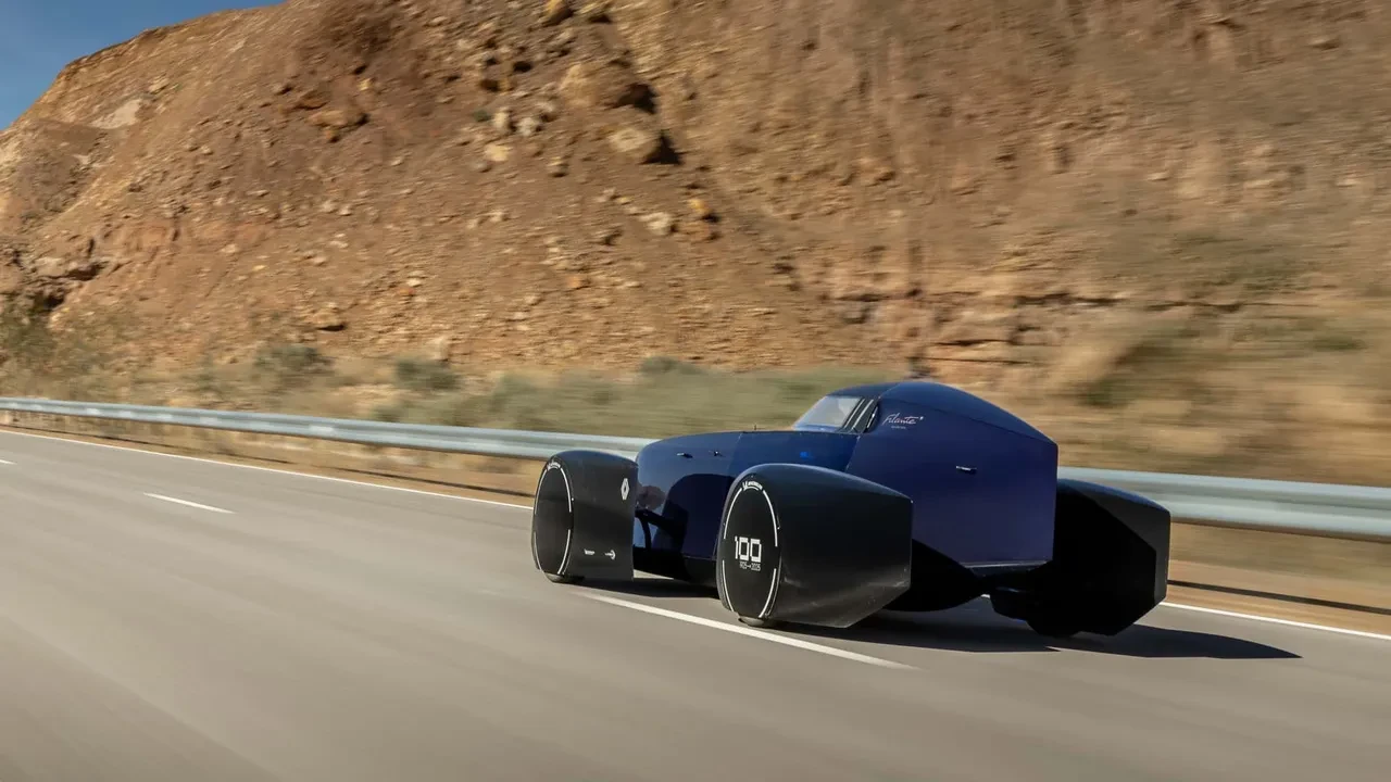 Renault’dan 1000 KM menzilli geleceğin otomobili