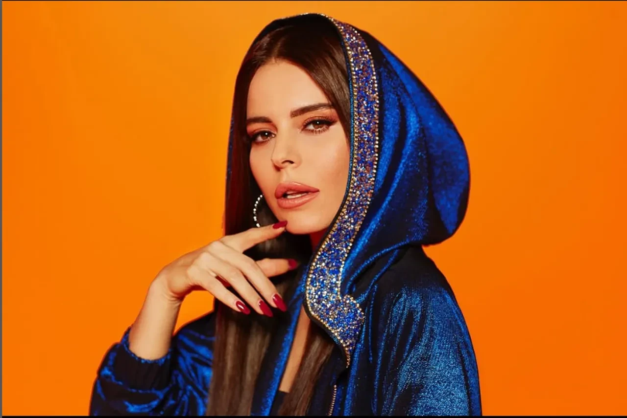 Simge Sağın ilk kez açıkladı: Çok erken yaşta evlenip boşandı 