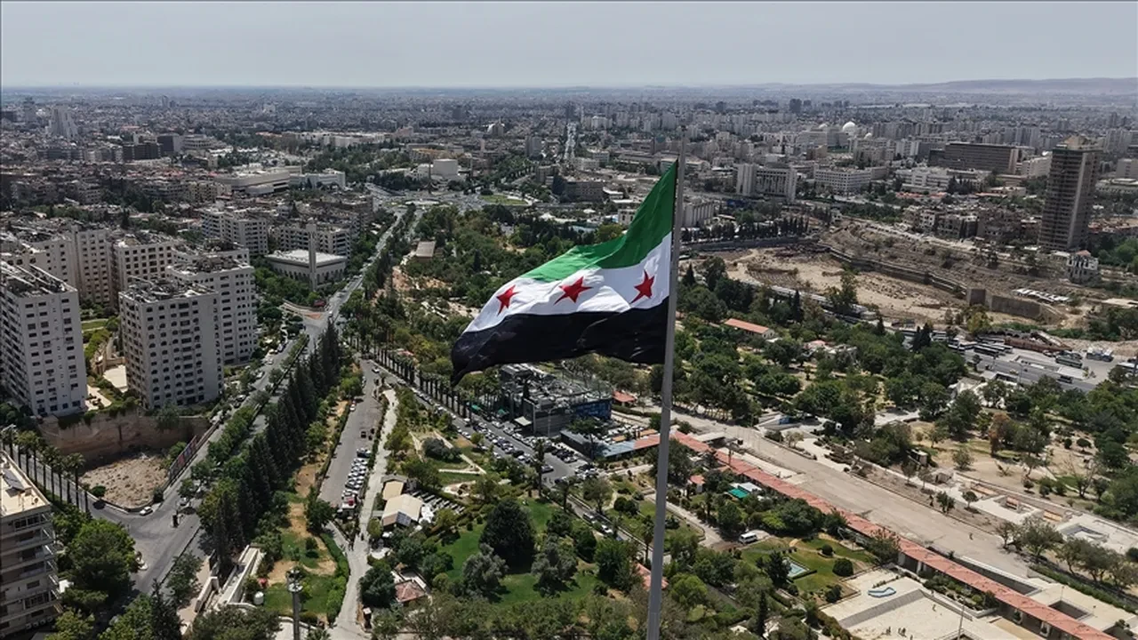 Suriye ile SDG arasında anlaşmazlık! Şam yönetimi duyurdu: Temasları askıya aldık