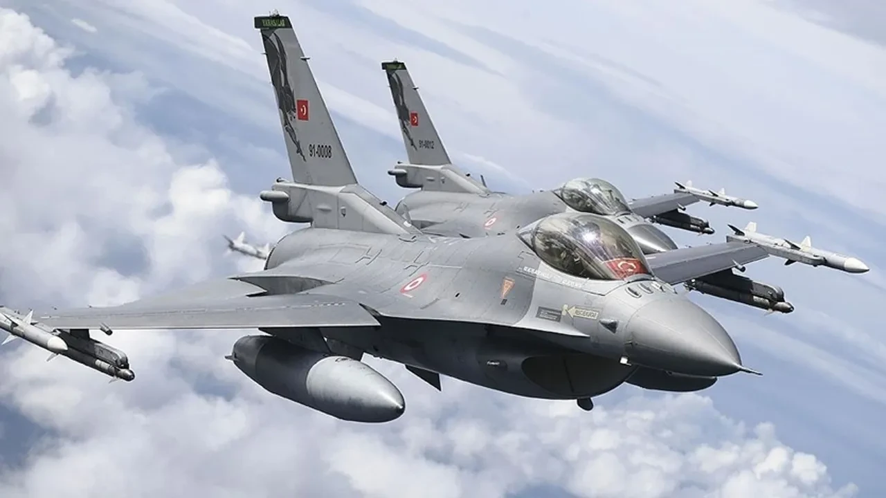Türk F-16'larının Yunan havasını ihlal ettiği iddiası! MSB'den net mesaj 