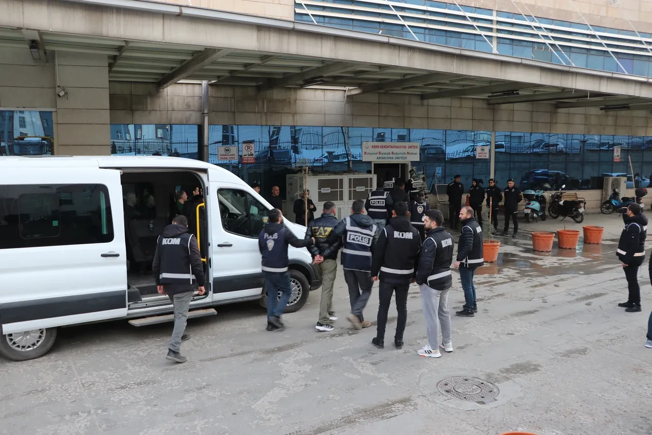 Uyuşturucu test sonucunu değiştiren 19 şüpheli tutuklandı