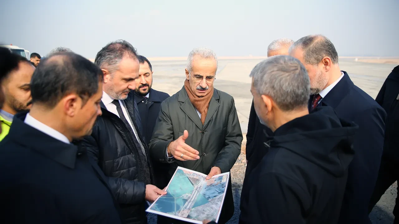 Bakan Uraloğlu duyurdu: Yeni havalimanı için tarih belli oldu