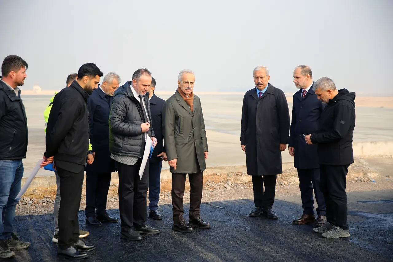 Bakan Uraloğlu duyurdu: Yeni havalimanı için tarih belli oldu