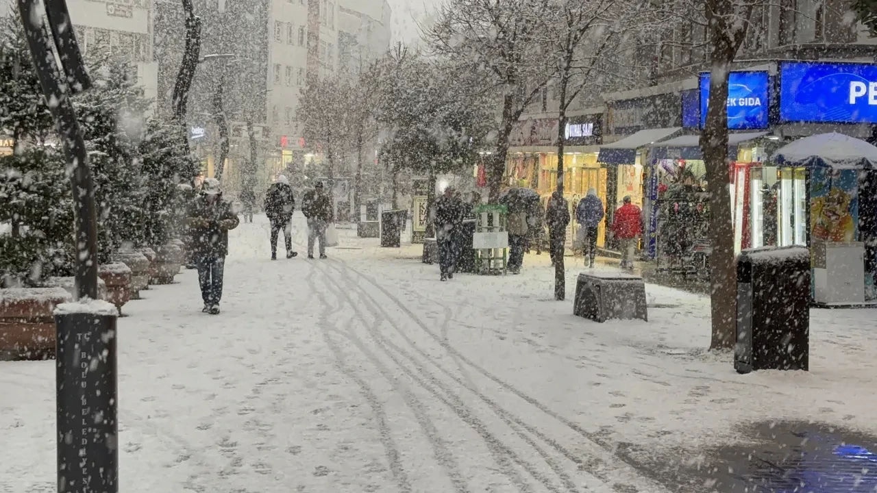 Bolu Valiliğinden "yoğun kar" uyarısı: 20 santimi aşacak