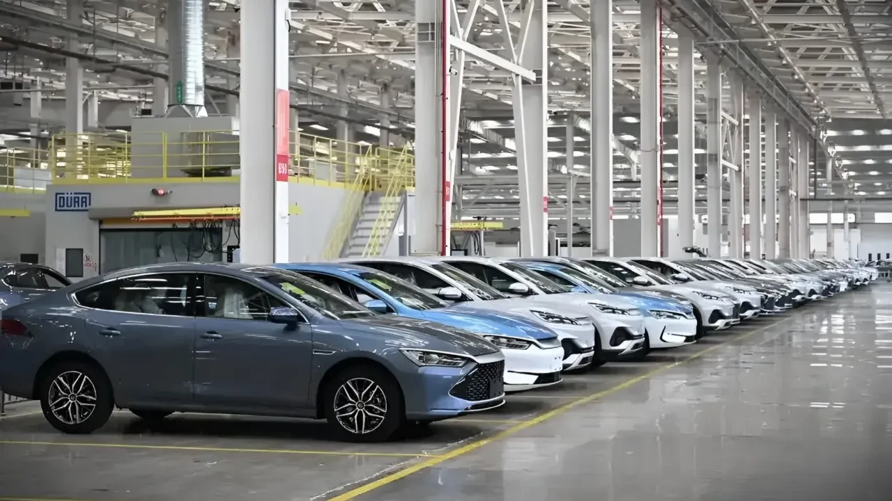 Çin’den elektrikli otomobillere bağlayıcı enerji sınırı