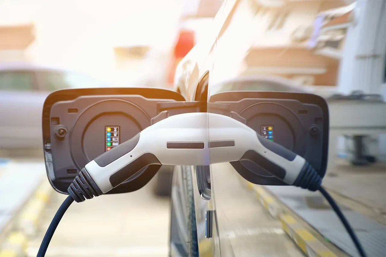 Çin’den elektrikli otomobillere bağlayıcı enerji sınırı