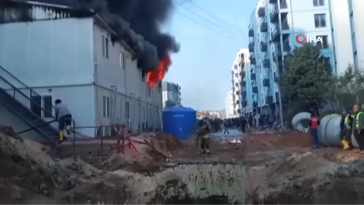 İşçilerin kaldığı konteyner yatakhane alevler içinde kaldı!