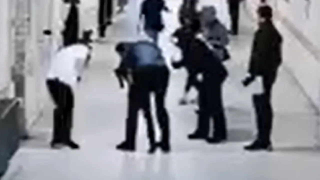 Öğretmen Heimlich manevrasıyla boğulan öğrencisini kurtardı