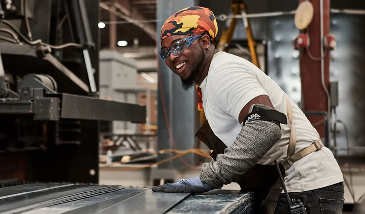 Şirketi sattı, çalışanların cebi parayla doldu! Patronun sözleşme maddesi hayatlarını değiştirdi