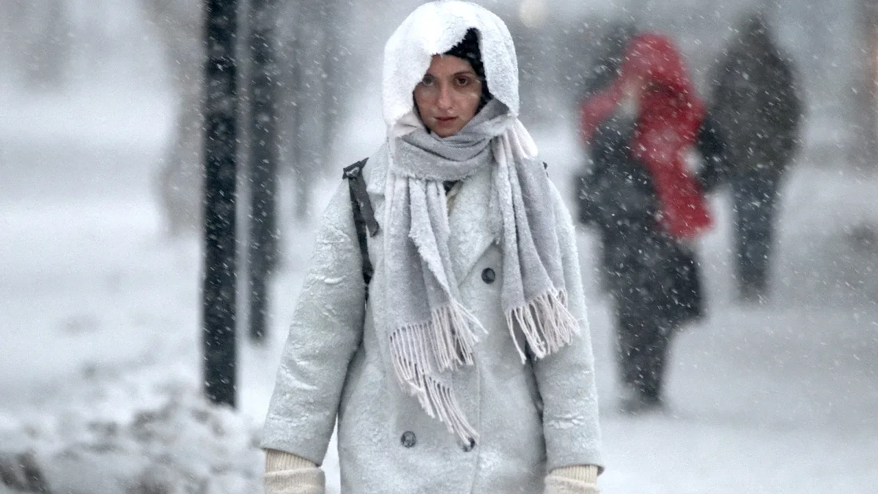 Beklenen kar yağışı geliyor, 20 santimi aşacak! Meteoroloji 20'den fazla ili saydı, bakanlık uyardı