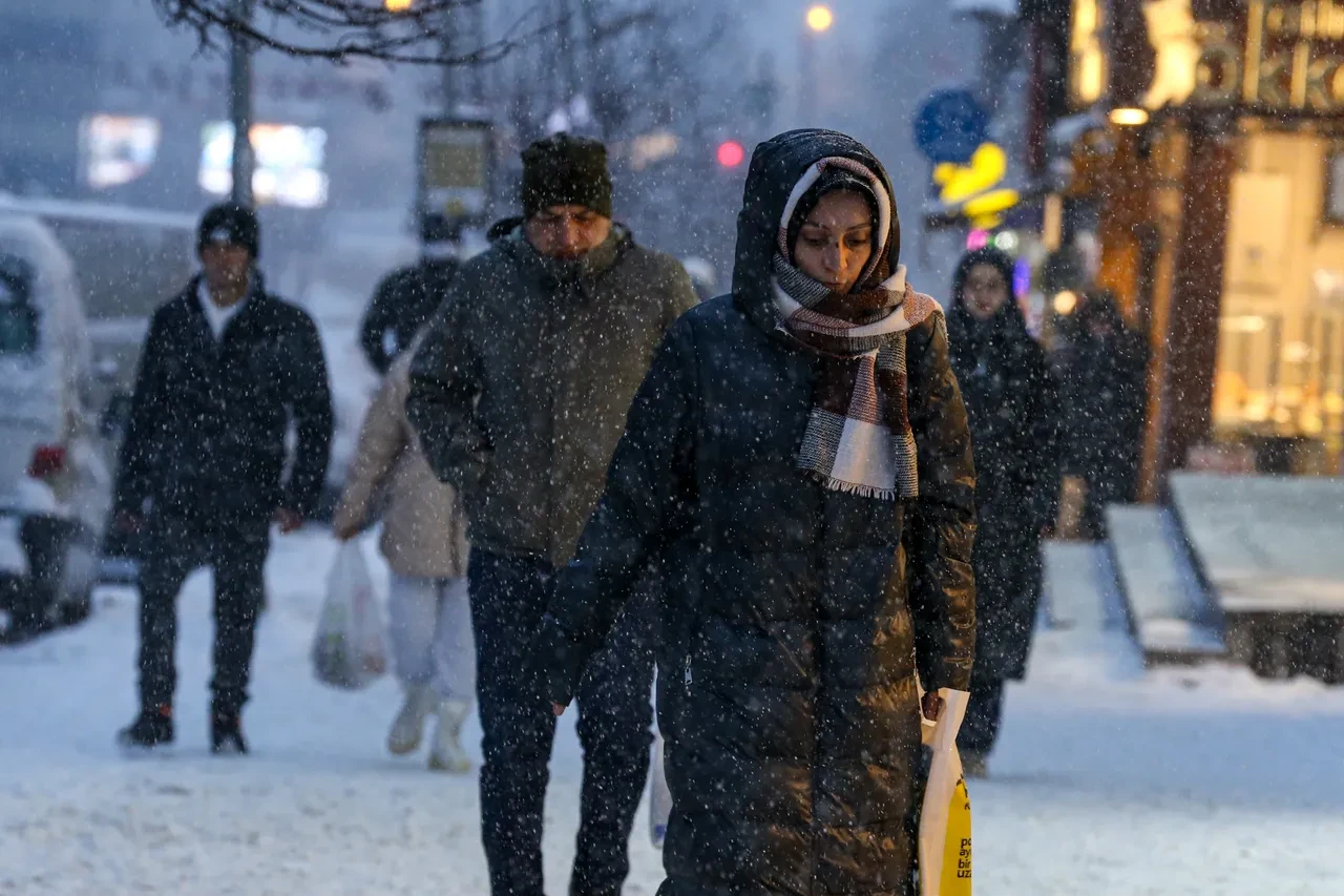 Beklenen kar yağışı geliyor, 20 santimi aşacak! Meteoroloji tek tek illeri saydı, bakanlık uyardı