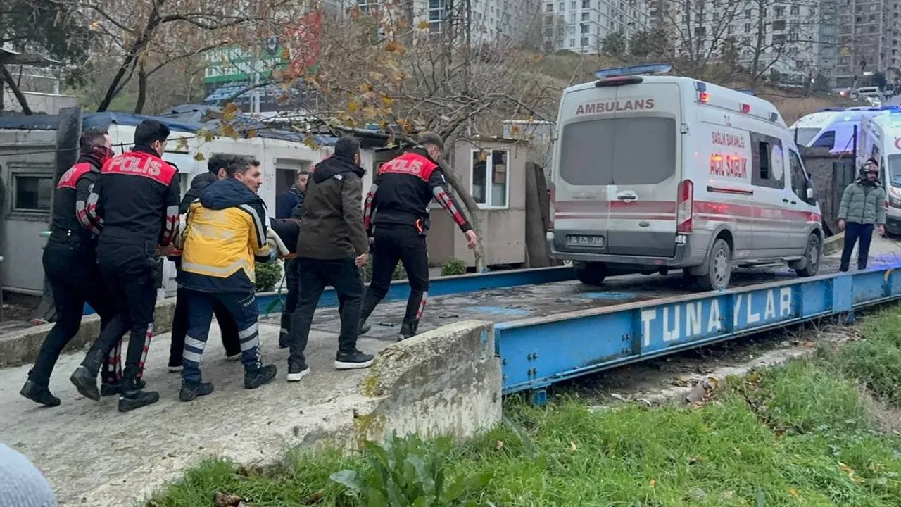 Esenyurt'ta servis minibüsünün devrildiği kazanın boyutu havadan görüntülendi