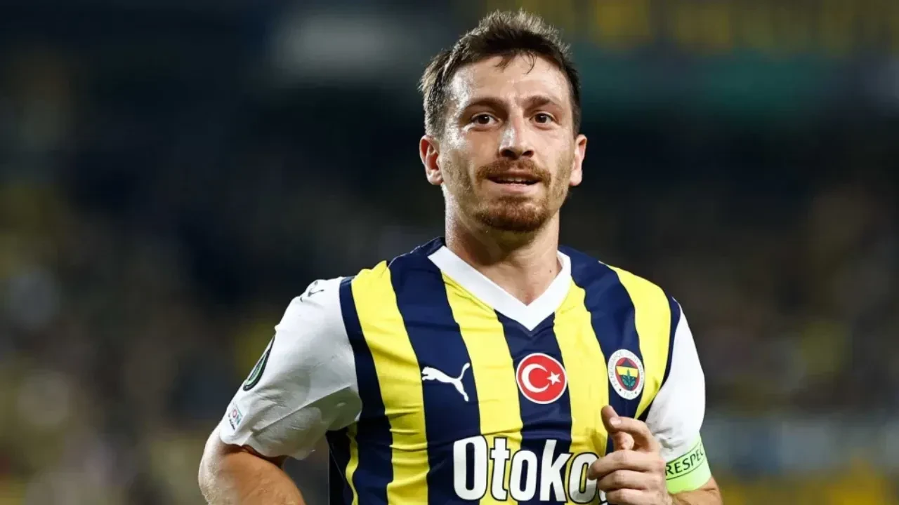 Mert Hakan Yandaş'tan Fenerbahçe camiasına: "Başım yine dik olacak"