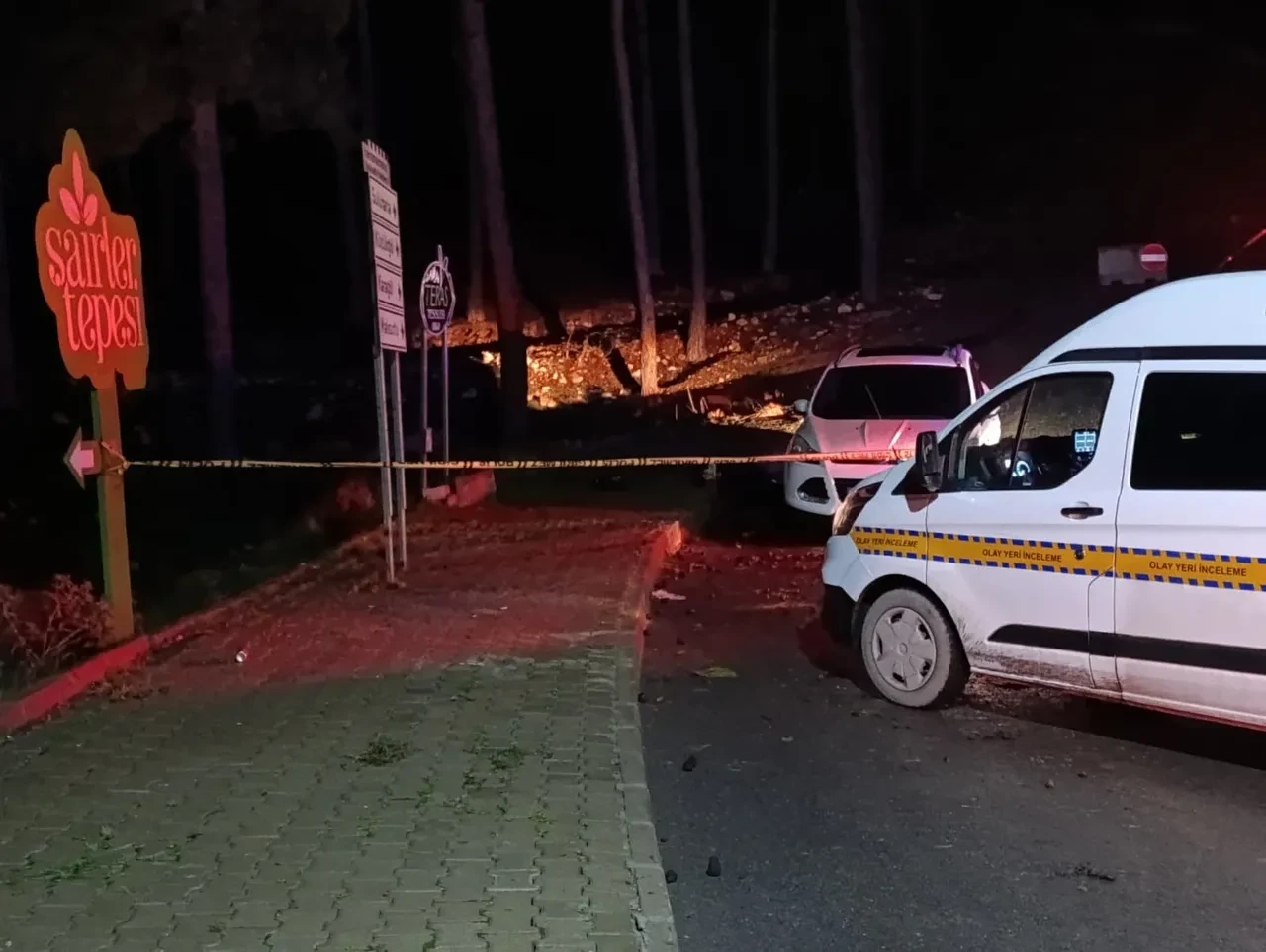 Orman yolunda korkunç olay! Aracın yan tarafına bakan ekipler dehşete kapıldı