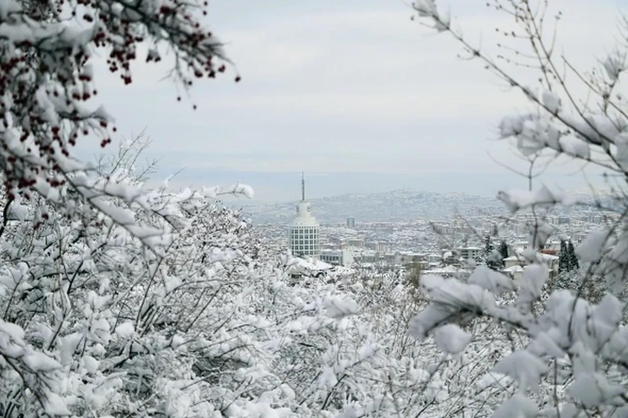 Ankara'da yarın okullar tatil mi, var mı? 29 Aralık Pazartesi okullarda ders durumu