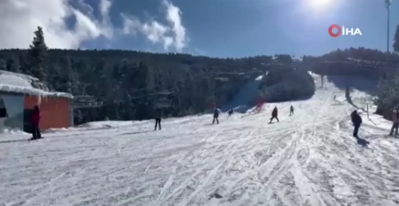 Aralık ayında güneyde denize girdiler kuzeyde kayak yaptılar! 
