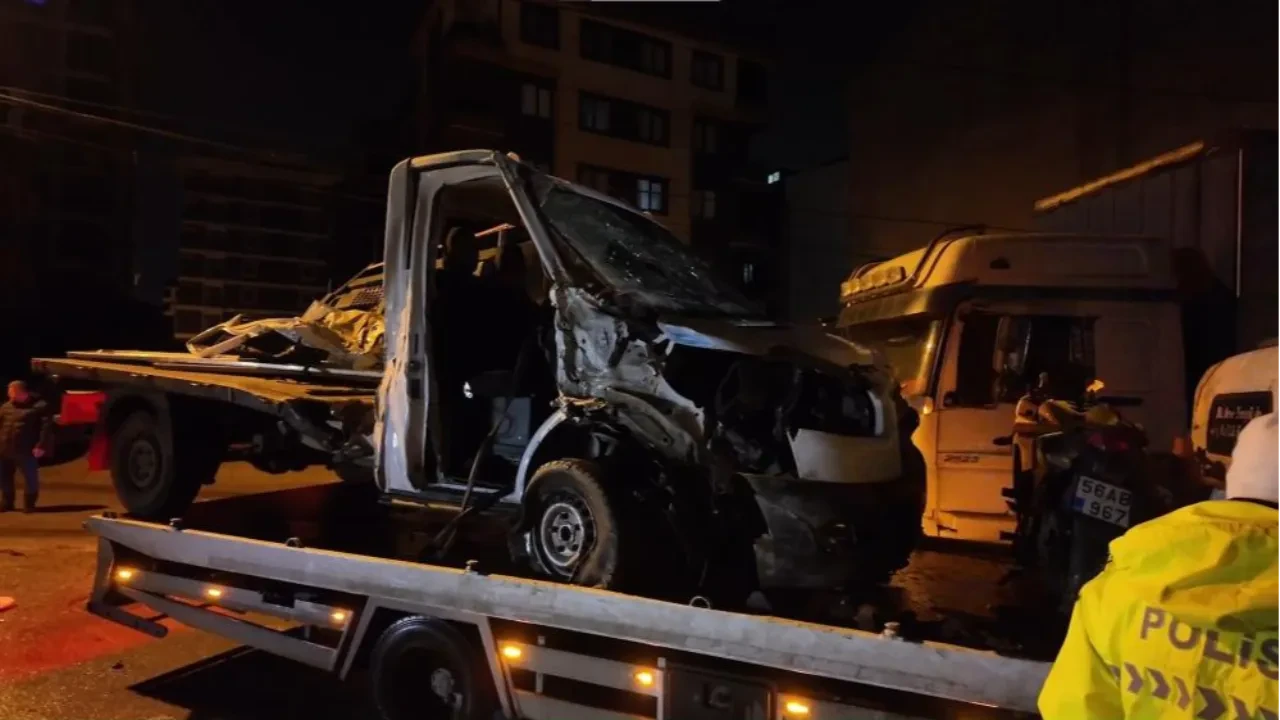İstanbul'da zincirleme kaza! Alkollü sürücü dehşet saçtı: 4 yaralı
