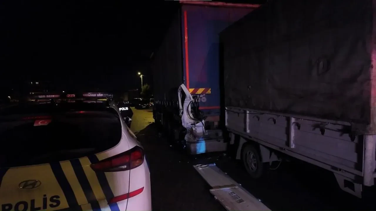 İstanbul'da zincirleme kaza! Alkollü sürücü dehşet saçtı: 4 yaralı