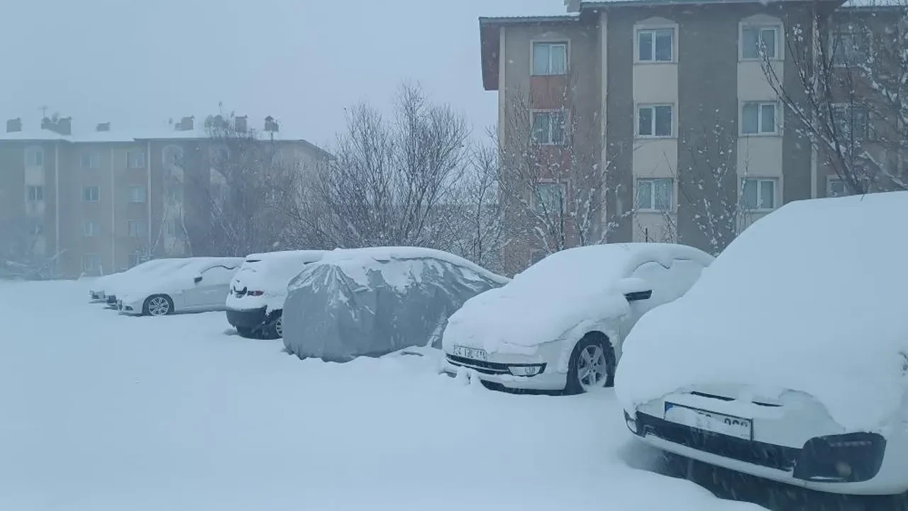 Uçak seferleri iptal oldu! 569 yerleşim yeri ulaşıma kapandı