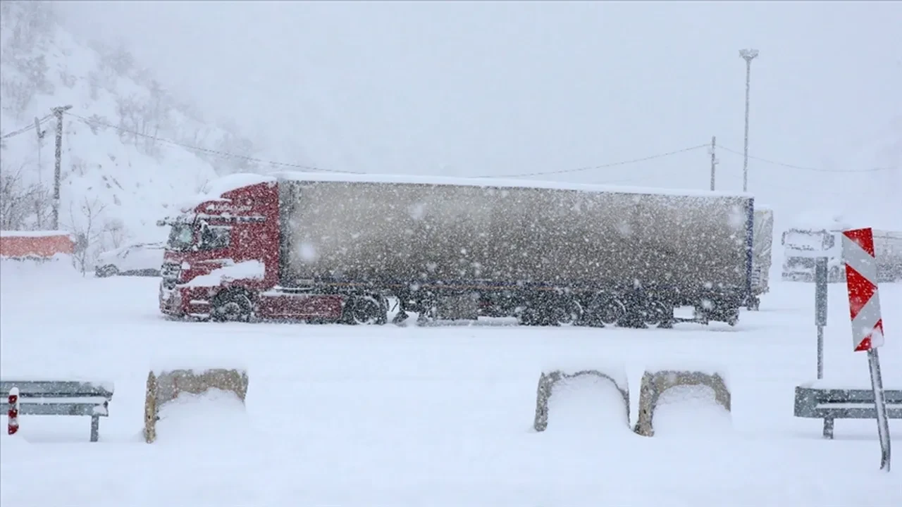 Batman'da yarın okullar tatil mi, var mı? 30 Aralık Salı Batman Valiliği'nden son dakika açıklama yapıldı